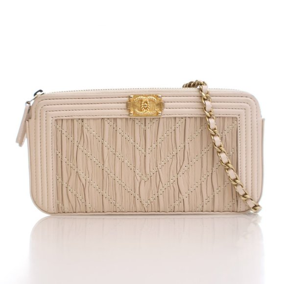 Chanel Small Beige Crumpled Lambskin Boy Clutch With Chain - Picture 1 of 16